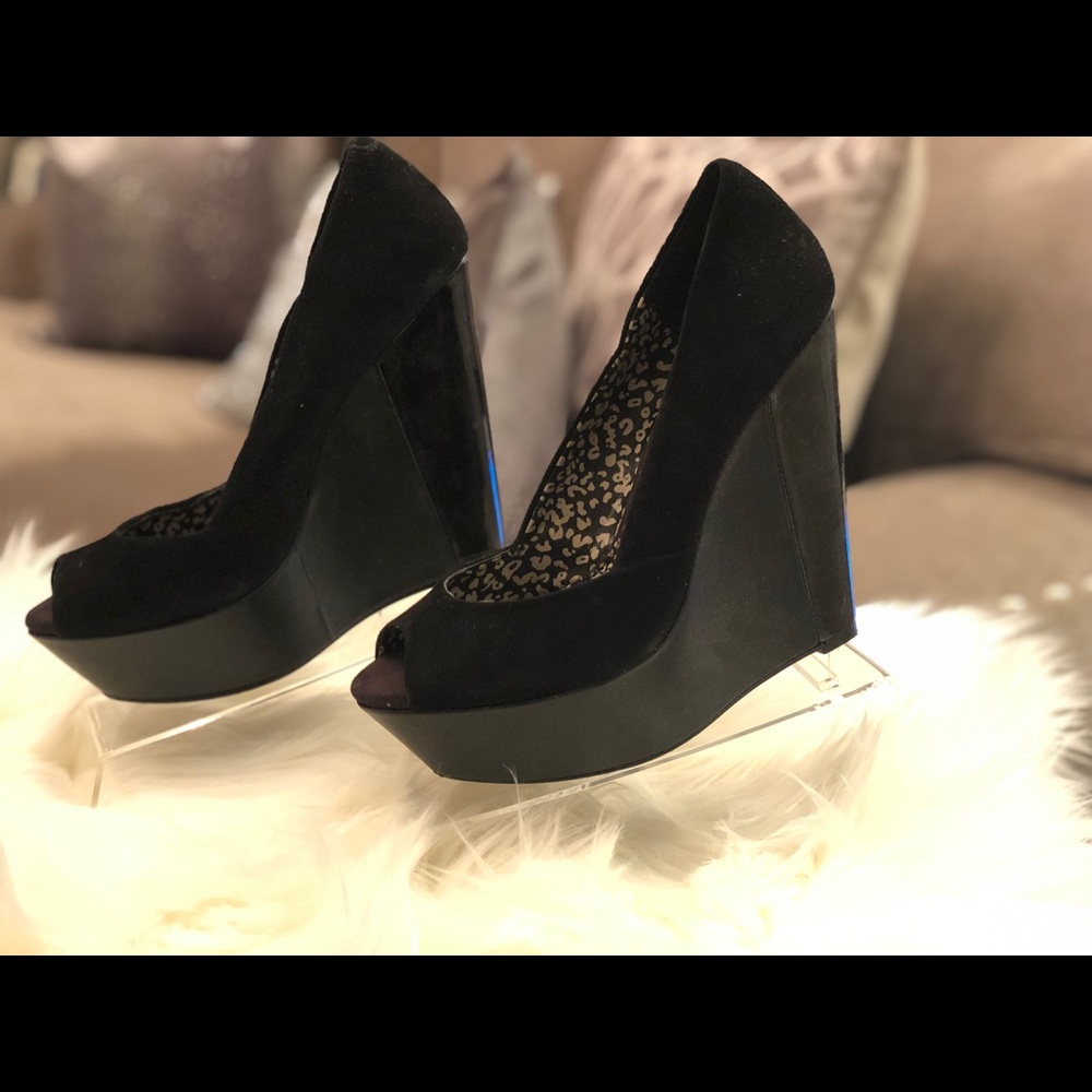 JESSICA SIMPSON Leelo Black Wedges
